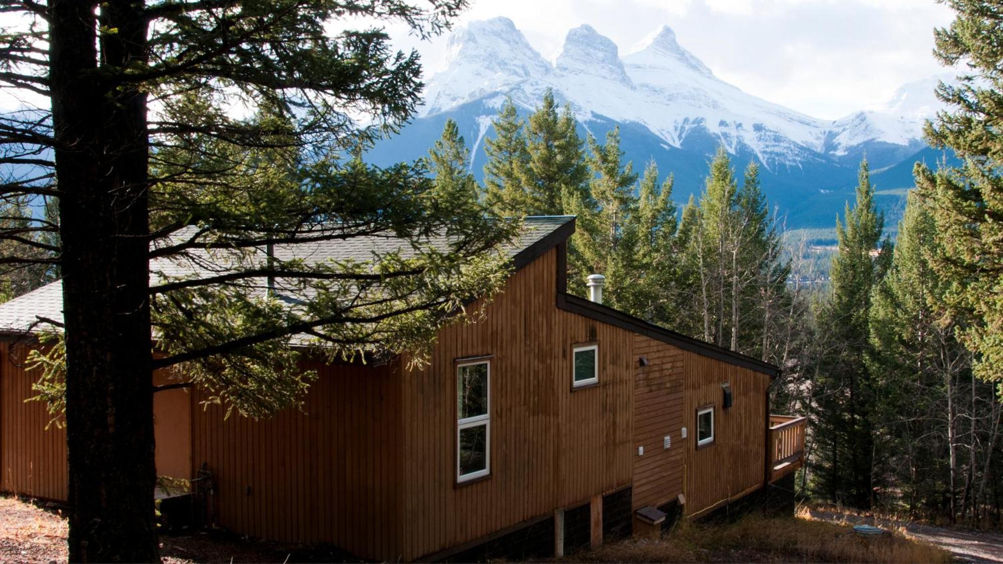 Canmore Alpine Hostel - Alpine Club Of Canada Exteriör bild